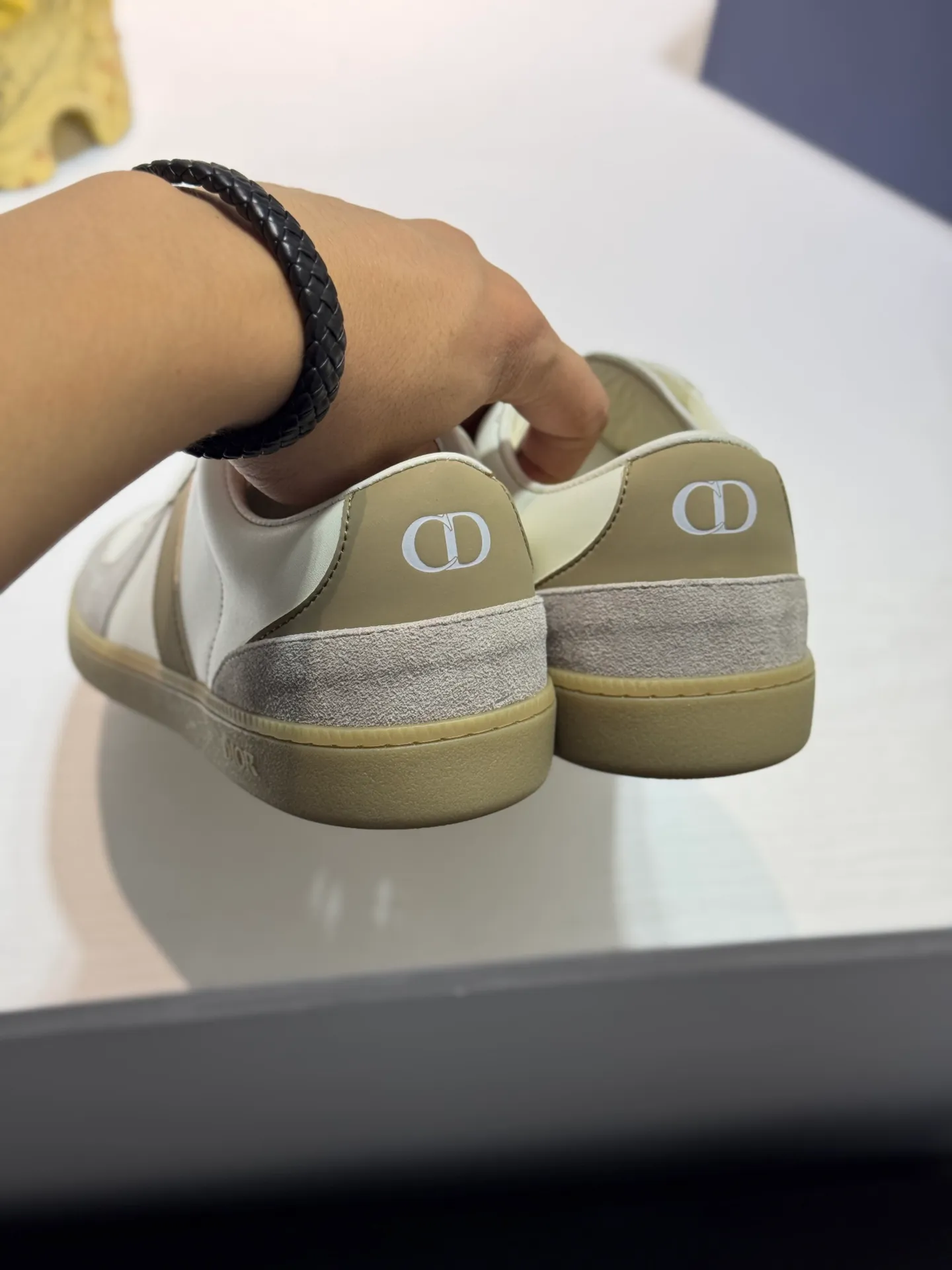 Men's Men's Shoes💰380【New Style】🎠🎠Dior🔍Top Purchasing Agency🇮🇹Di's hot style super popular sneakers are synchronized with the new product counters. The uppers are original Italian imported cowhide, the logo graphics are perfectly reproduced with complex craftsmanship necessary for fashionistas, and the imported soft sheepskin lining is Sole: The original sole is specially provided by the original factory. The exclusive movable molded sole is super comfortable. The original factory follows the order. 🔍🔍Multiple colors are available. You can enter and exit the counter at will. Welcome to compare. A must-have for trendy men. Code number: 38-44 (45 customized